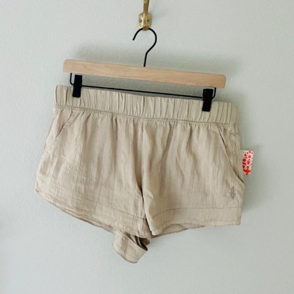 NWT Free People Movement Lets Go Out Short in Khaki Size L OB1449703